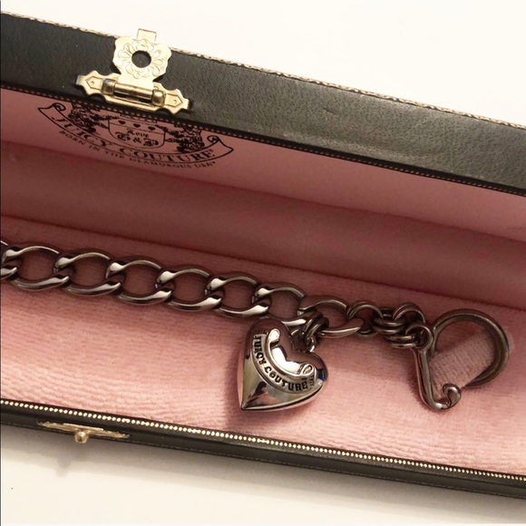 🌟 HOST PICK 🌟 VINTAGE JUICY COUTURE bracelet - Picture 1 of 3